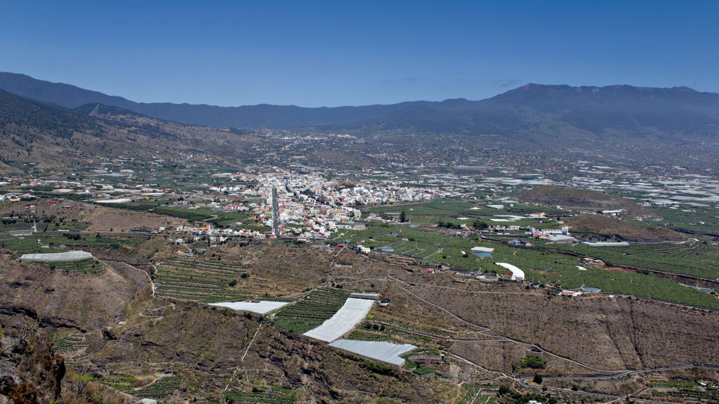 Blick nach Los Llanos vom Mirador del Time auf La Palma