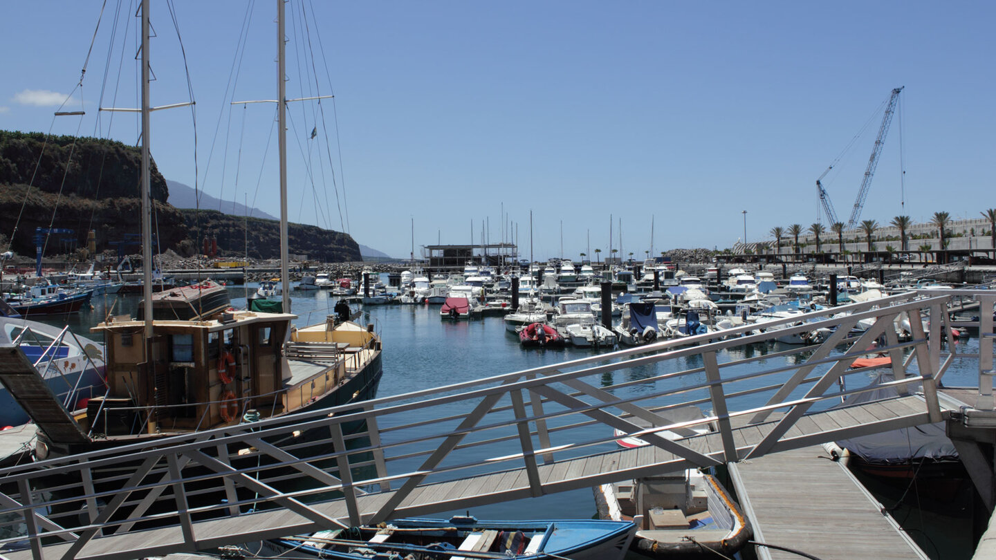 Puerto de Tazacorte, La Palma – Boote im Hafen der Westküste