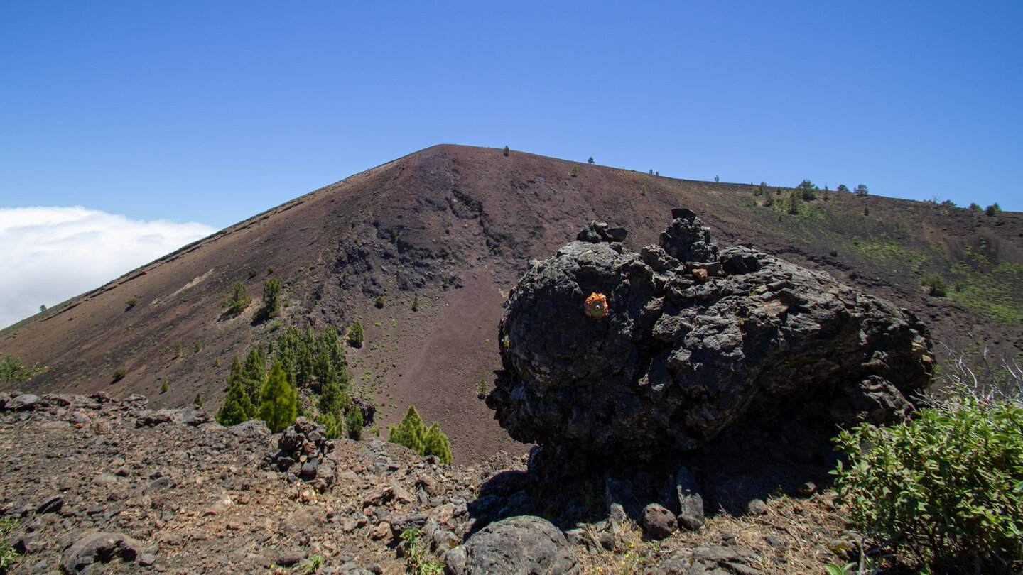 Blick zum Gipfel des Pico Birigoyo im Naturpark Cumbre Vieja auf La Palma