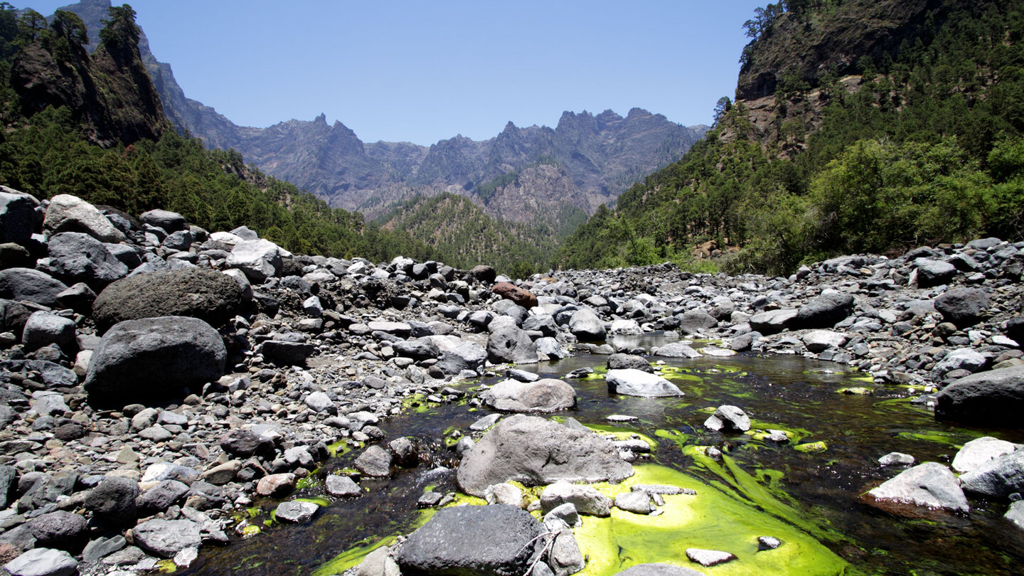 das Herz der Caldera ist die Playa de Taburiente auf La Palma