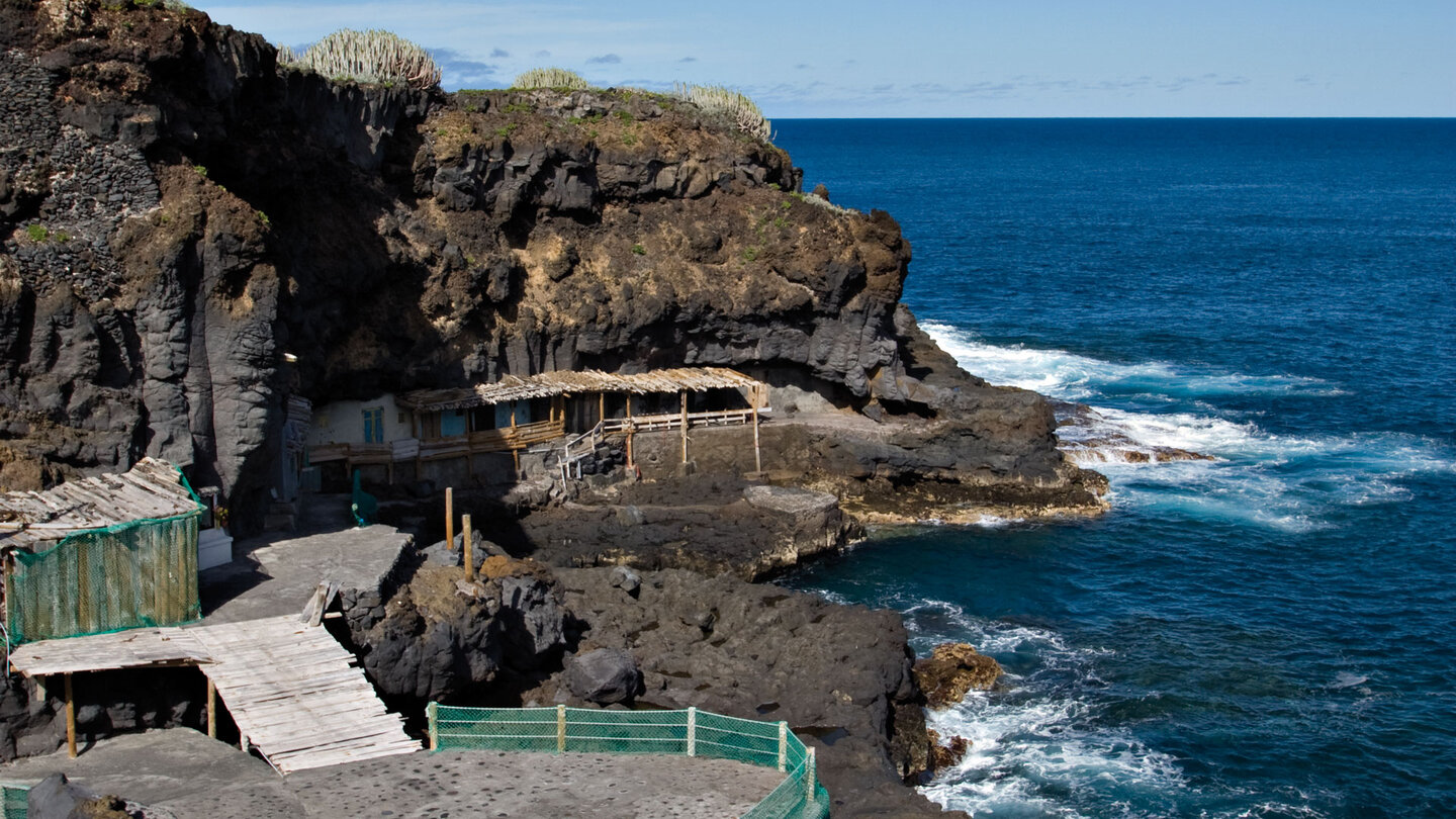 Wohnhöhlen in Puerto de Talavera – in den Lavafels gearbeitete Behausungen