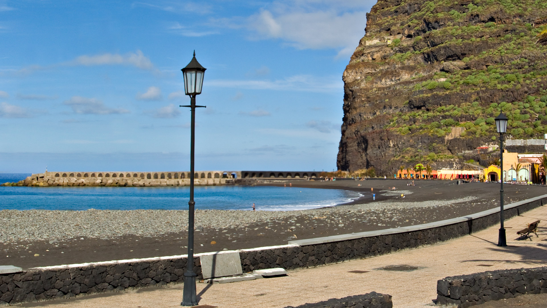 Die Playa del Puerto am alten Fischerhafen von Tazacorte, La Palma