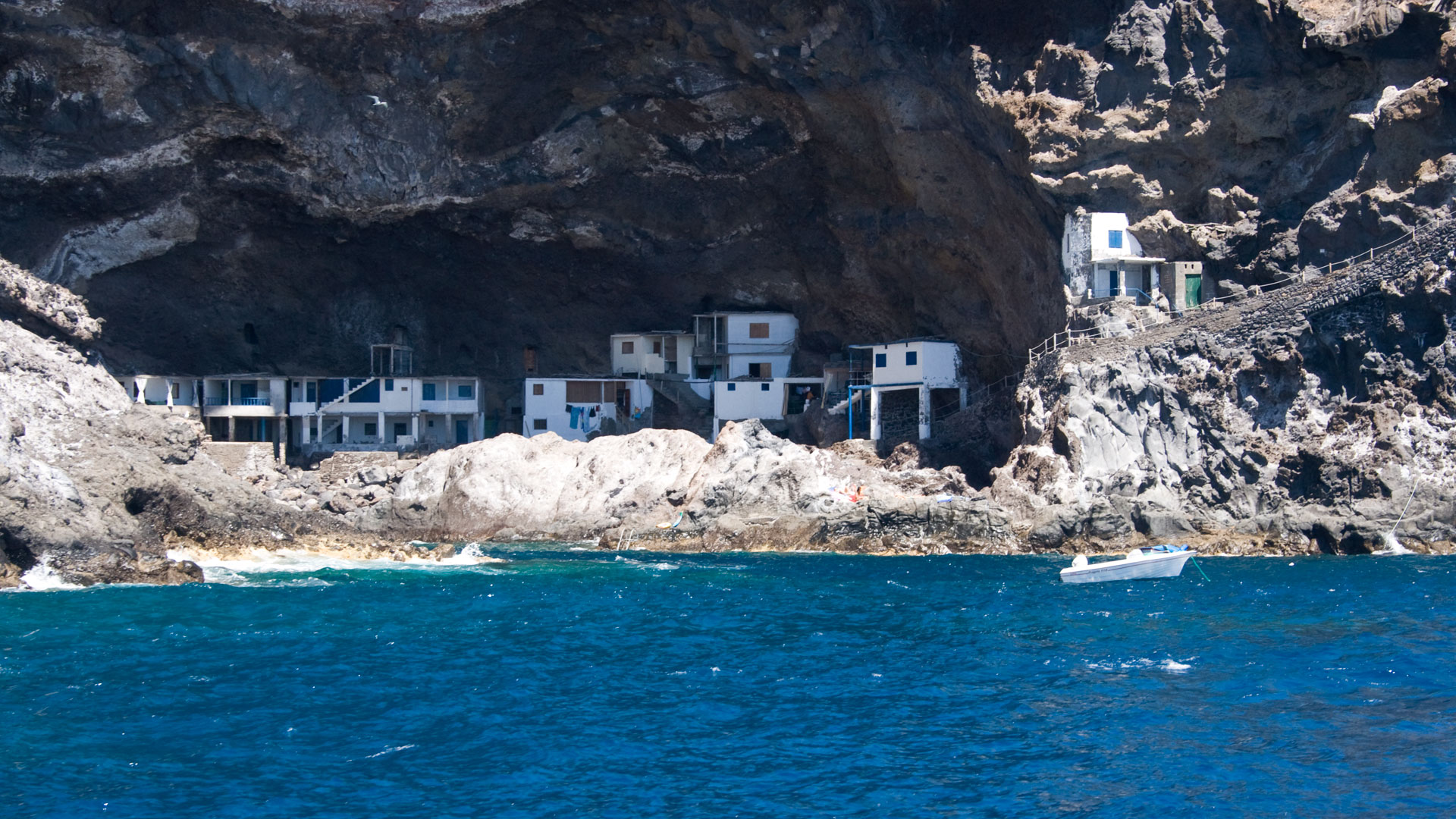 Die Felsgrotte Piratenbucht Porís de Candelaria, La Palma