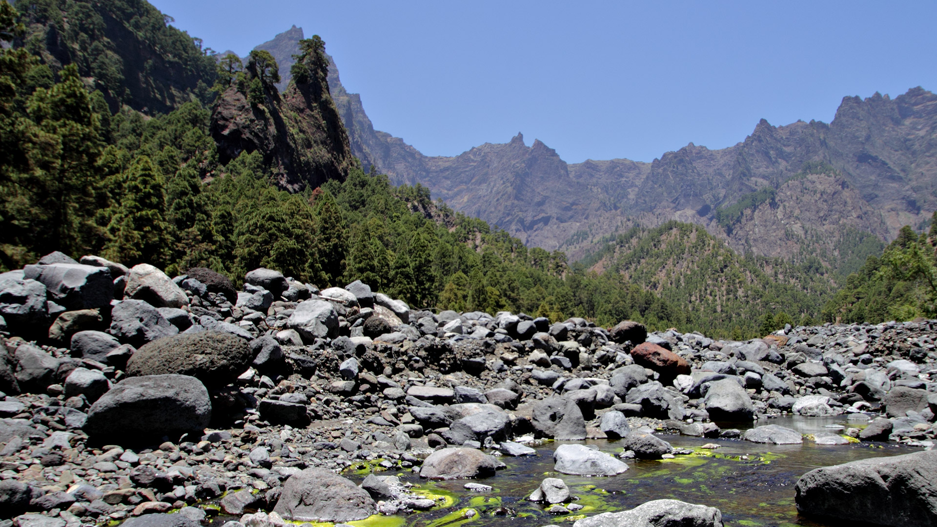 Die Zona de Acampada nahe der Playa de Taburiente ist der wildeste Campingplatz La Palmas