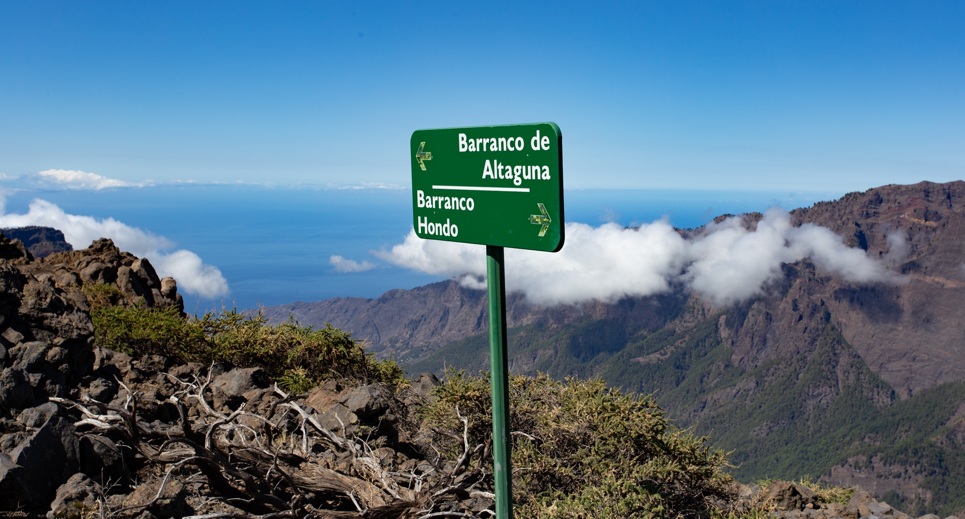 Wegweiser im Nationalpark Caldera de Taburiente auf La Palma