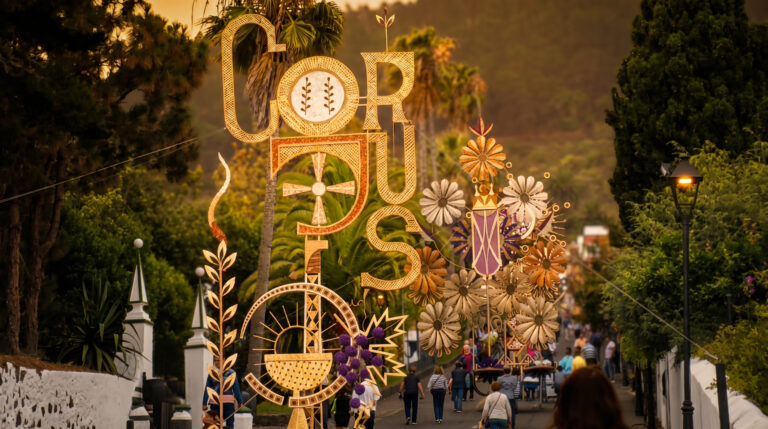 Corpus Christi Mazo — Blütenteppiche und Festtradition auf La Palma.