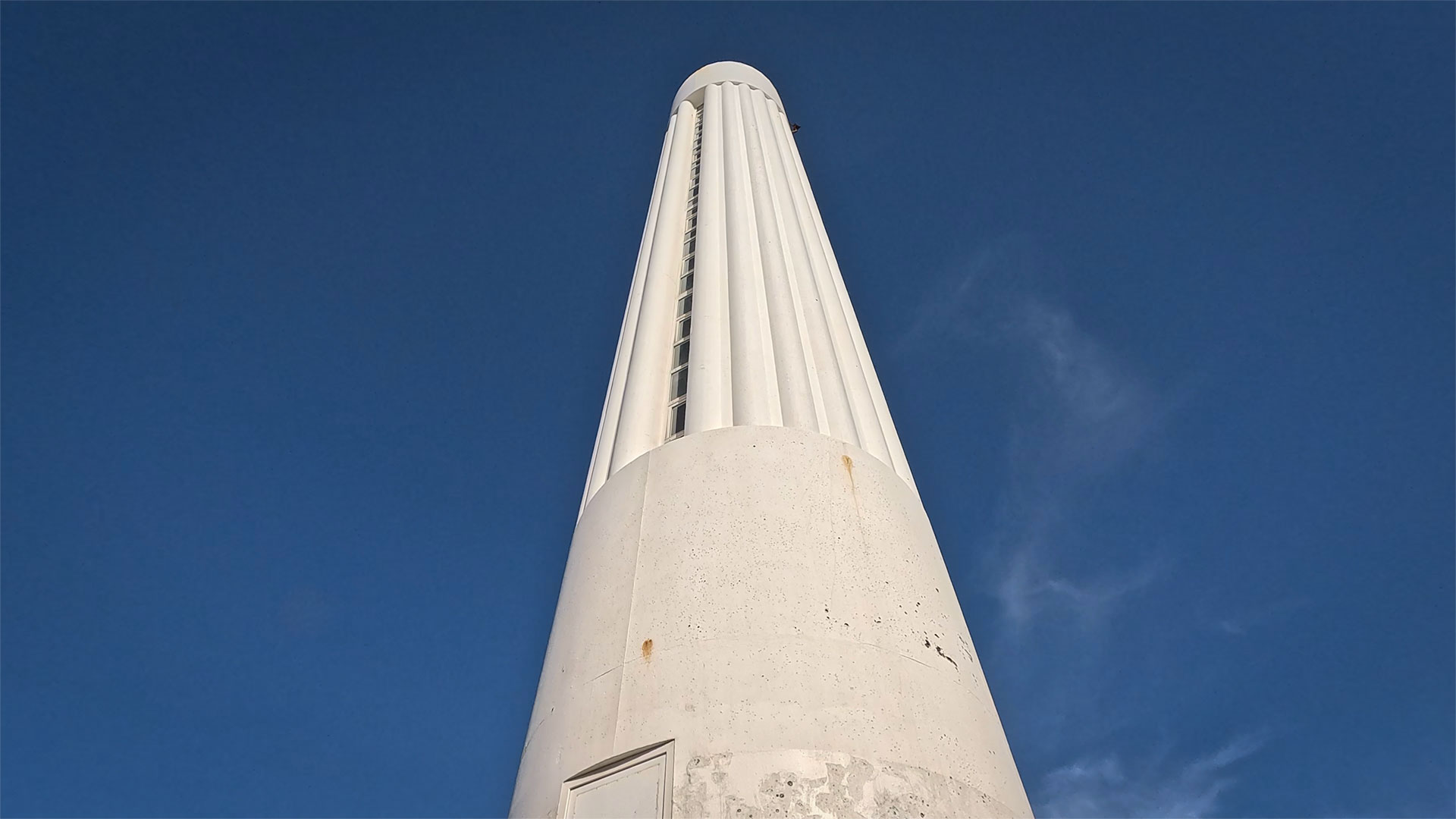 Leuchtturm Arenas Blancas an der Playa de La Salemera, Ostküste La Palma