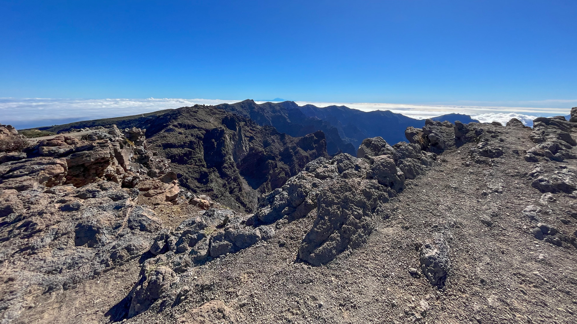 Ausblick vom Pico de Fuente Nueva (2.366 m)