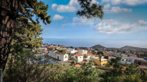 Blick über Fuencaliente – Weinberge, Salinen und Atlantikküste im Süden La Palmas.