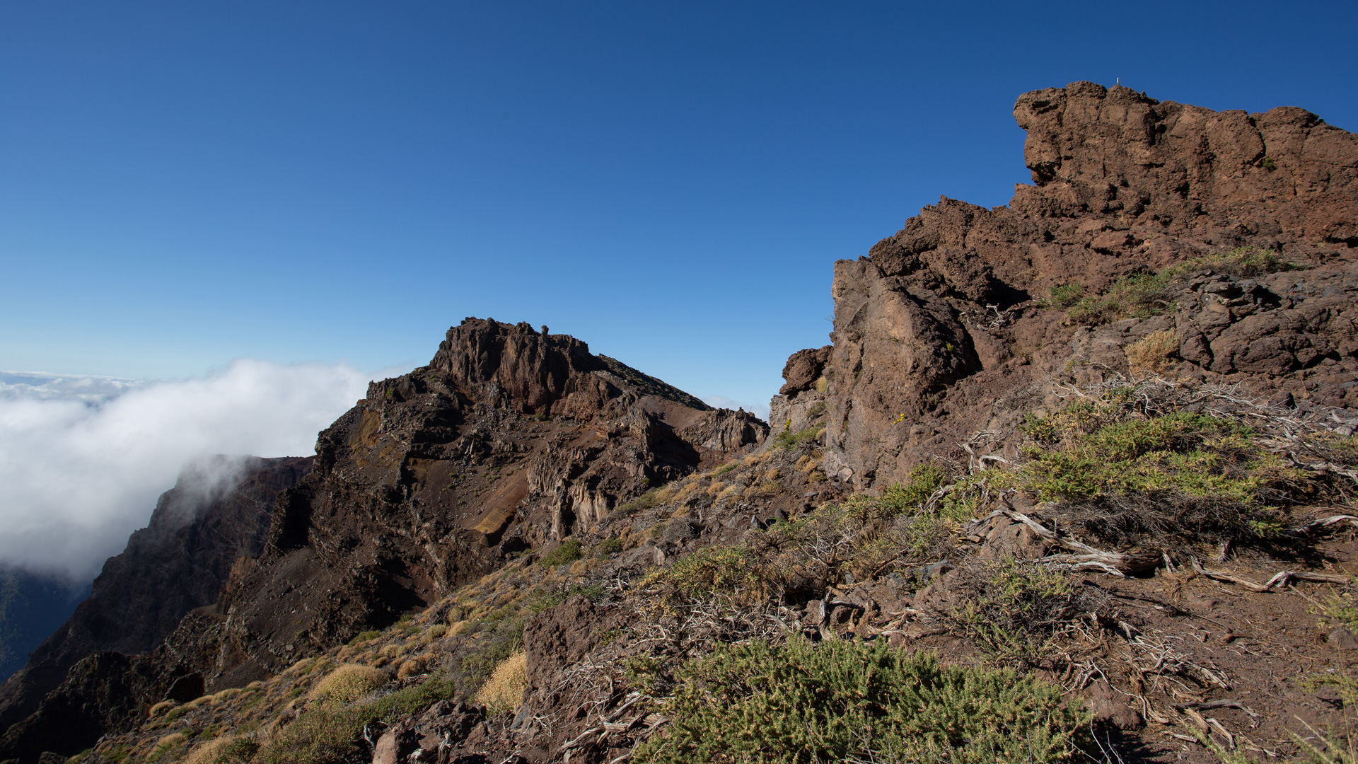 Grat um Grat, Gipfel um Gipfel – El Bastón folgt der Kette, die die Caldera de Taburiente umschließt.