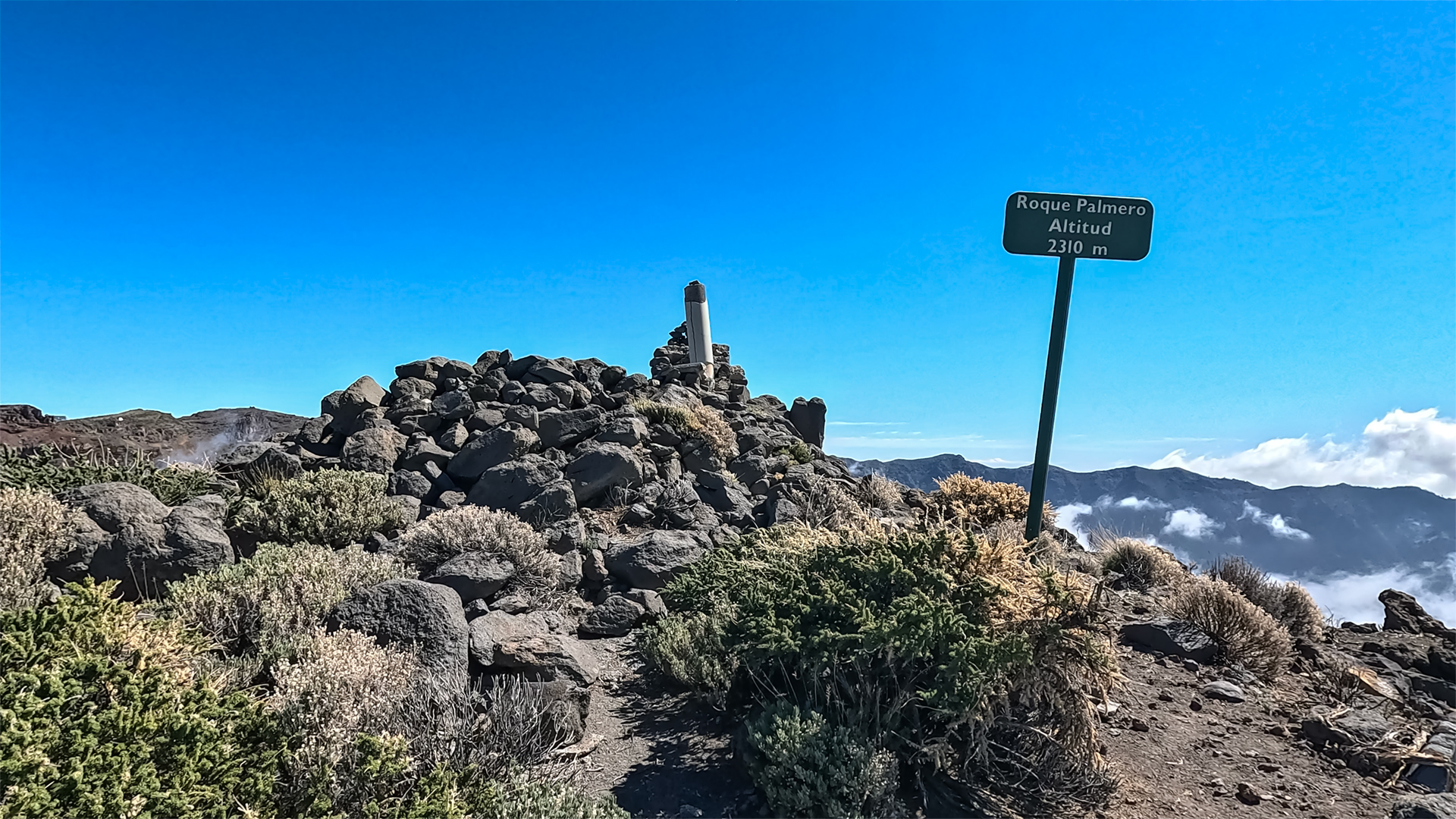 Gipfel des Roque Palmero auf 2.310 m – einer der höchsten Punkte im Hochgebirge La Palmas.