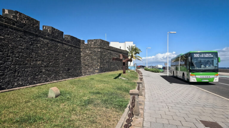Guagua auf La Palma – das TILP-Busnetz verbindet fast alle Orte der Insel