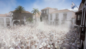 Los Indianos in Santa Cruz de La Palma, der weiße Karneval der Stadt.