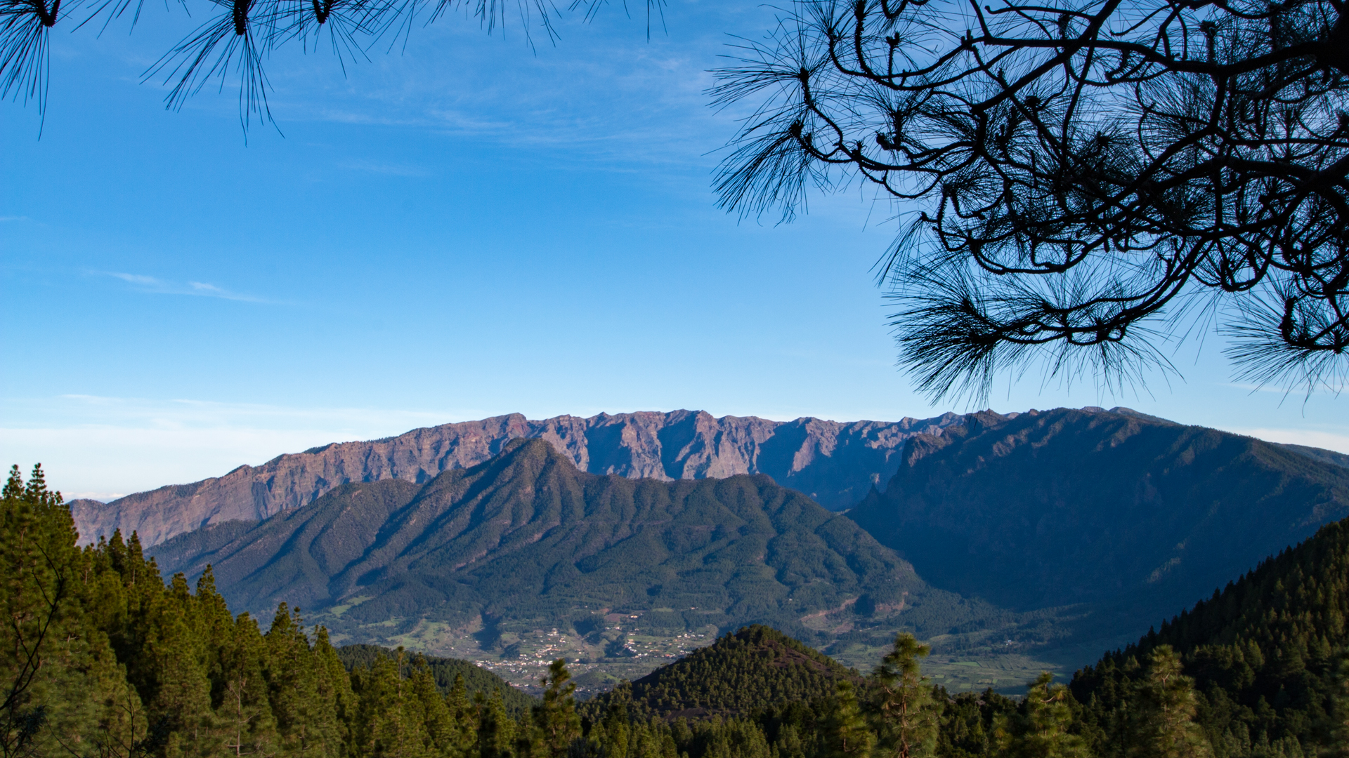 Mirador del Birigoyo, Blick auf die Gipfelkette der Caldera de Taburiente im Norden.