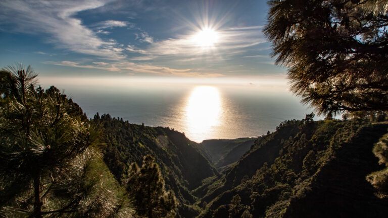 Mirador Garome Tijarafe — Schlucht und Atlantik auf einen Blick.