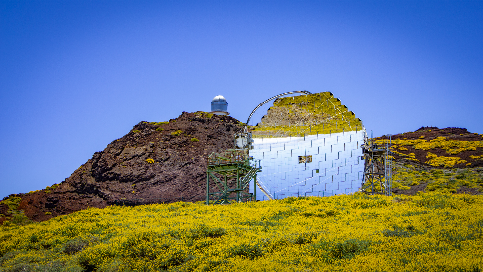 MAGIC-Doppelteleskop des Astrophysischen Observatoriums auf La Palma