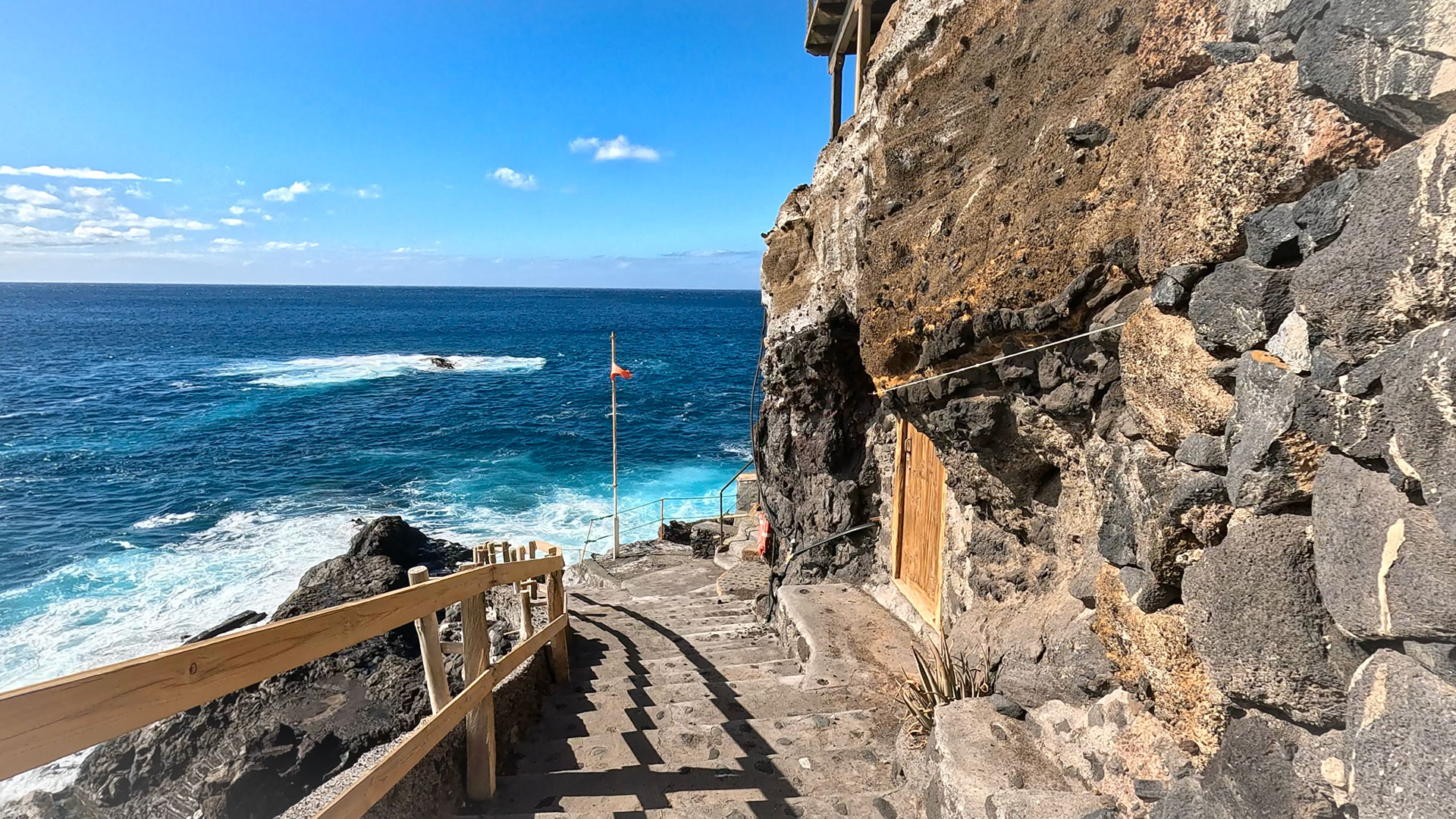 Der steile Treppenweg hinab zum Puerto de Puntagorda, La Palma